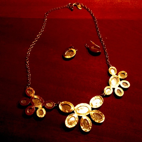 Charming Charlie gold tone necklace with matching earrings - Picture 2 of 6